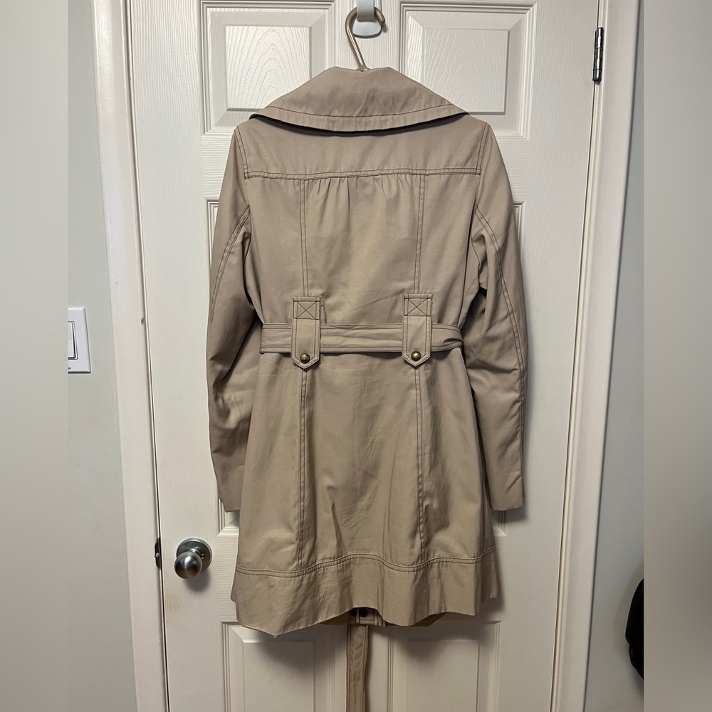 That Trench! - Picture 2 of 8